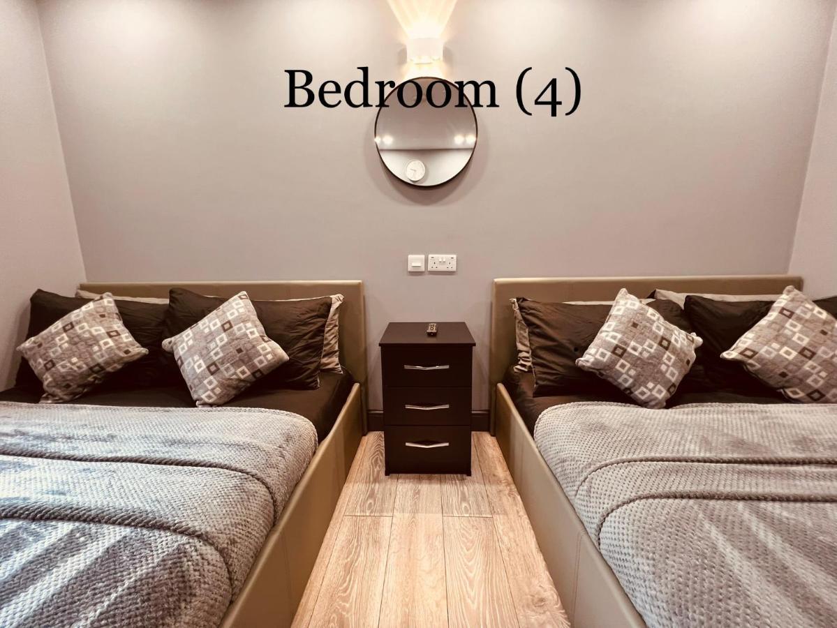 Urban Escape *4 Bedroom House* With Free Parking バーミンガム エクステリア 写真
