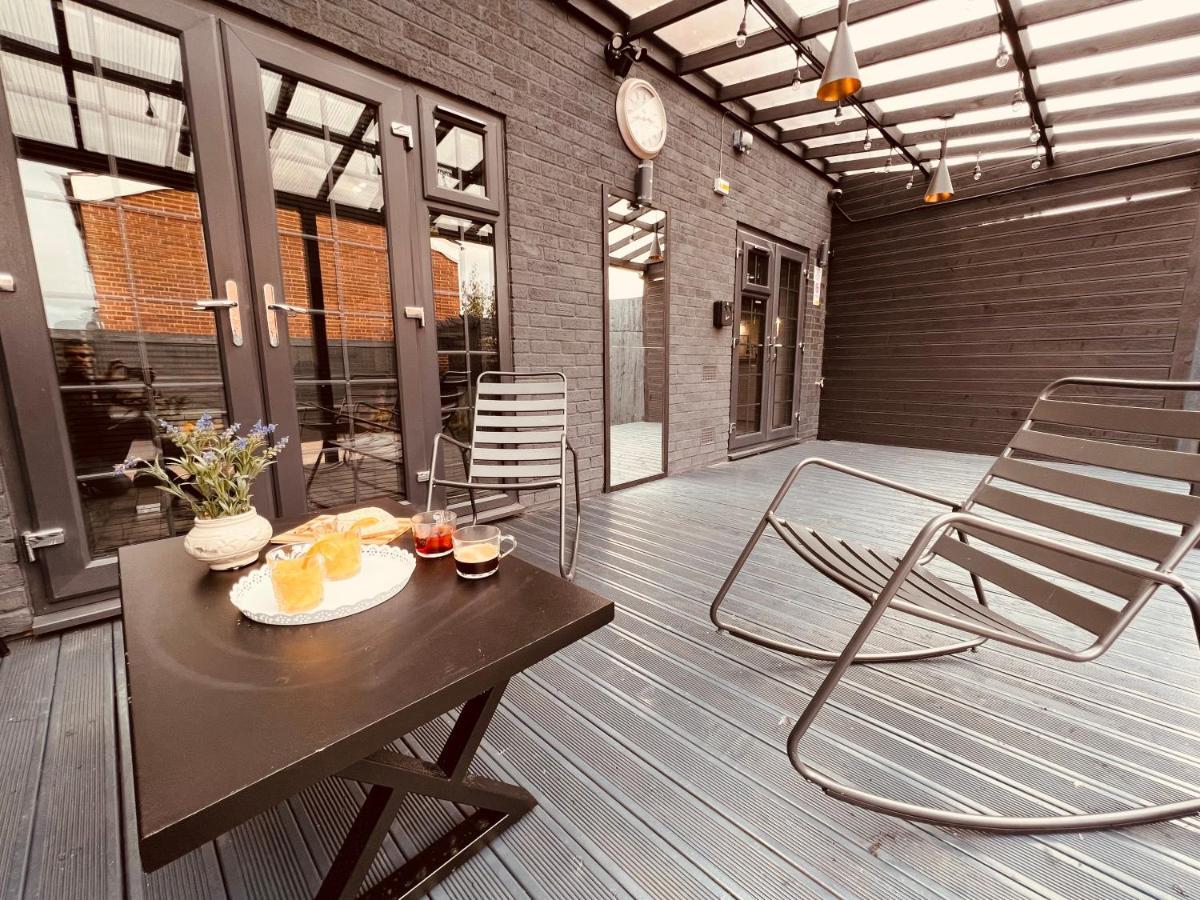 Urban Escape *4 Bedroom House* With Free Parking バーミンガム エクステリア 写真
